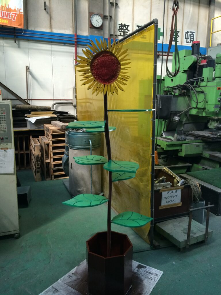 ひまわり型物置